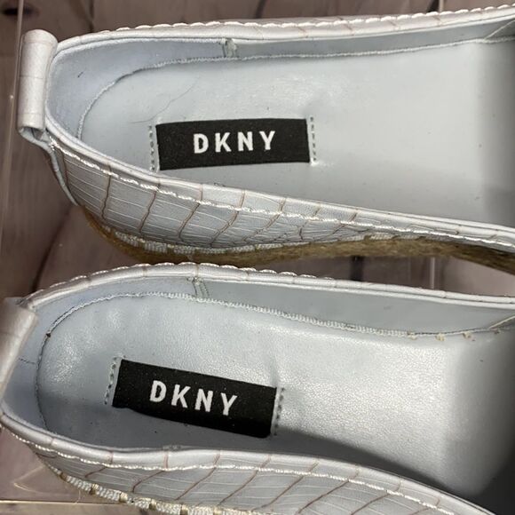 DKNY Peep Toe Mer Espadrille Powder Blue  8 NWOB - Picture 6 of 9